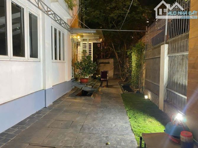 CẦN BÁN BIỆT THỰ THÀNH THÁI GẦN CÔNG VIÊN CẦU GIẤY, 268M2 RẺ NHẤT CẦU GIẤY - 2