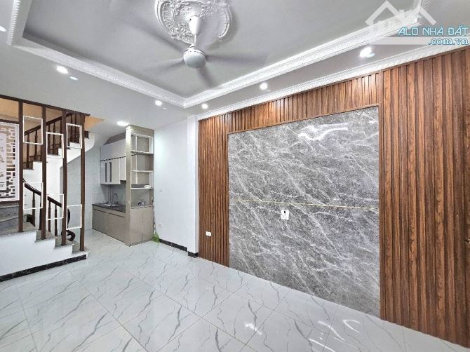 Về ở ngay: Nhà 30m² chắc chắn, nội thất hiện đại – Phúc Lợi Long Biên giá mềm 5.26 tỷ - 2