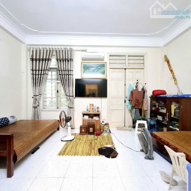 Bán nhà Nguyễn Lân, Phân Lô, Ô tô, gần Phố, 63m2, 18 tỷ(CTL) - 2