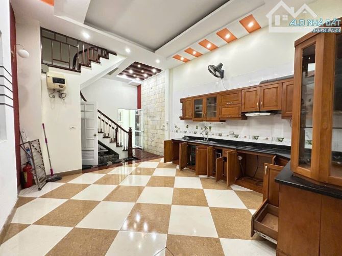 Phân Lô Trần Duy Hưng, Cầu Giấy, Kinh Doanh, Ôtô Tránh, Ngõ Thông, DT 62M2, MT 5m, 22.5 Tỷ - 2