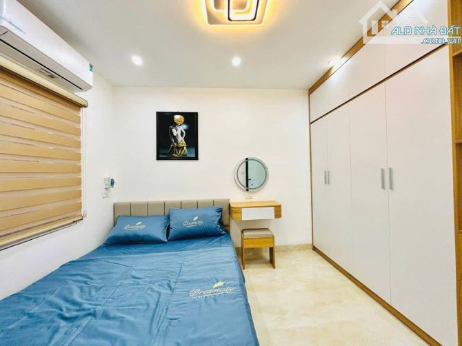GIÁP BÁT 25M² HƠN 5TỶ - NHÀ ĐẸP Ở LUÔN FULL NỘI THẤT - VÀI BƯỚC RA MẶT PHỐ -MT THOÁNG SÁNG - 2