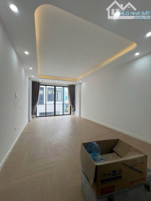 Đất vàng 🏦Trạm Trôi -10tỷ 6  🏙️41m2 - 6Tầng, Thang máy, oto ngủ , 2 thoáng vĩnh viễn - 2