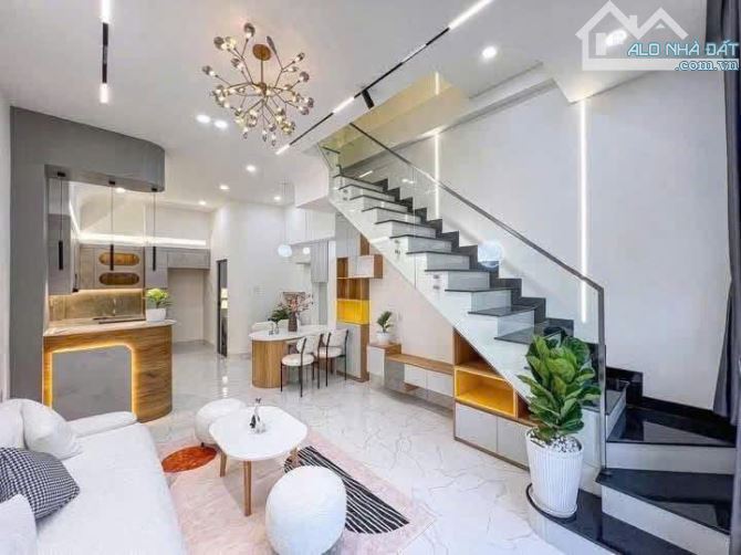 SỐC! NHÀ LONG AN 2 TỶ/ 100M2, FULL NỘI THẤT, CÔNG CHỨNG SANG TÊN NGAY - 2