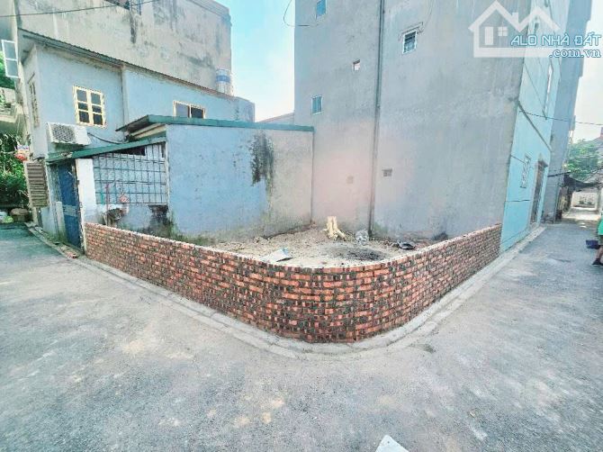 BÁN LÔ GÓC 40M² TRUNG TÂM TRÂU QUỲ – GIA LÂM | 2 MẶT TIỀN RỘNG | CHỈ 4.3 TỶ / Ô TÔ VÀO NGỦ - 2