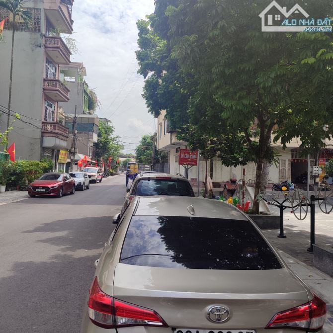 Nhà Hai Bà Trưng 110m2, 4 tầng, phân lô ô tô tránh,  đối diện công viên - 2