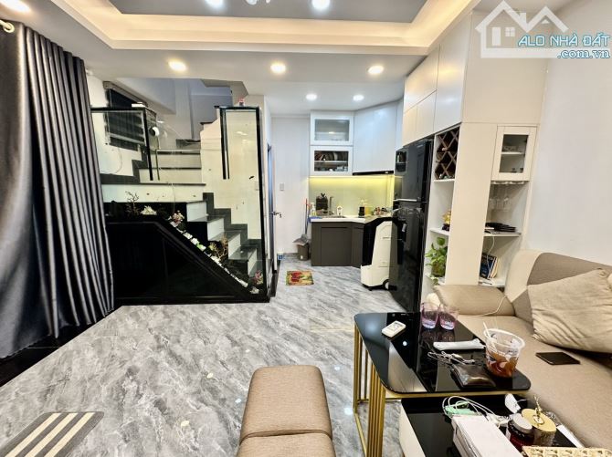 🌟Nhà đẹp lung linh MT hẻm nhựa - 7 chỗ đỗ cửa 24/7 - sát MT Khánh Hội Q4 - nhỉnh 4 tỷ🚐 - 2
