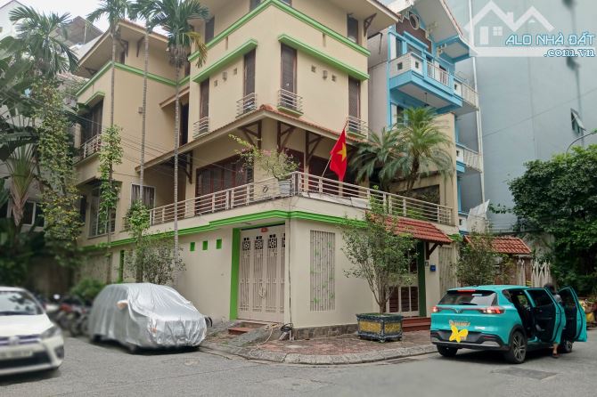 BÁN NHÀ NGỌC KHÁNH - KIM MÃ GẦN VINHOME GIẢNG VÕ: 150M X 5T, AN SINH CỰC TỐT. - 2