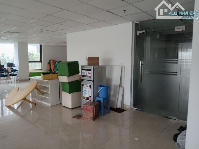 Toà Văn Phòng mặt phố Phạm Văn Đồng, DTMB 410m2 x MT 20m x 12 Tầng - Giá 179 Tỷ - 2