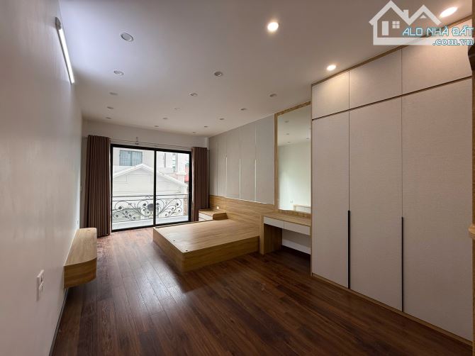 Cho thuê nhà đẹp, full đồ, thang máy Phùng Chí Kiên, Cầu Giấy. DT 45m2, 6 tầng. 25 tr - 2