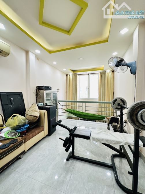 BÁN NHÀ QUẬN 10 ĐƯỜNG 3THÁNG2 - HẺM XE HƠI - NHÀ 5 TẦNG BTCT ĐẸP Ở LUÔN - GIÁ 8,3 tỷ. - 2