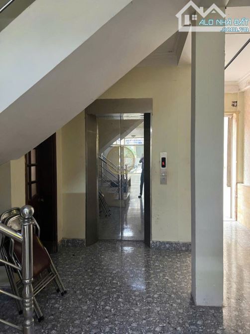 Chính chủ nhờ bán nhà 6 Tầng Thang Máy, Giảng Võ Đống Đa, 345M2, Mặt Tiền 8.5M,Ôtô vào nhà - 2