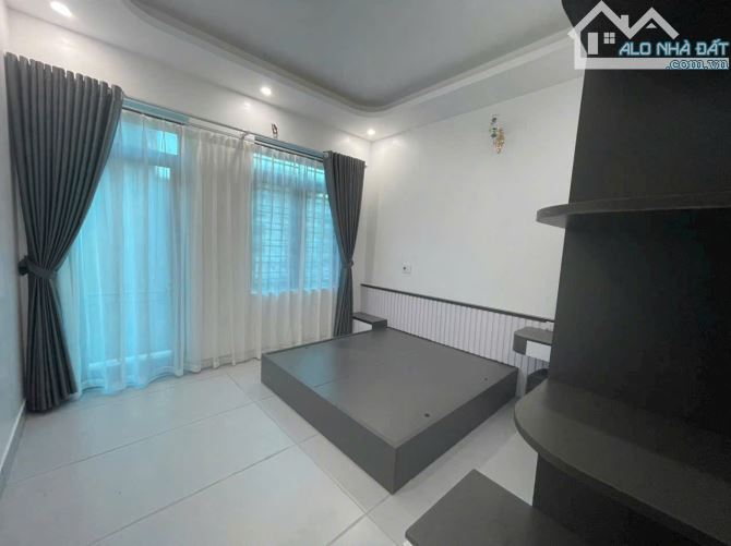 Siêu phẩm trình làng nhà 3 tầng ngõ phố nguyễn trãi, tp hải dương - 2