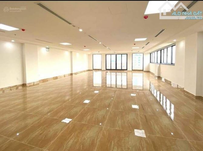 Tòa văn phòng 8 tầng phố Vip Láng Hạ, ô tô tránh đỗ, cách phố 20m, 106m2 MT 8.5m giá 50 tỷ - 2