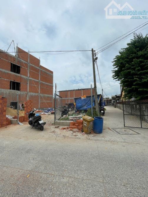 Lô đất xây nhà cực phẩm 5,5mx20m góc 2 mặt tiền dường 8m ngay chợ 3 bầu hóc môn - 2
