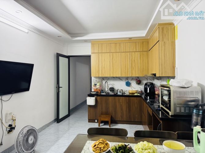 NHÀ ĐẸP THẠCH BÀN_LONG BIÊN:6 TẦNG_ LÔ GÓC_3 THOÁNG_2 Ô TÔ ĐỖ CỬA_GIÁ 8 TỶ 5  , - 2