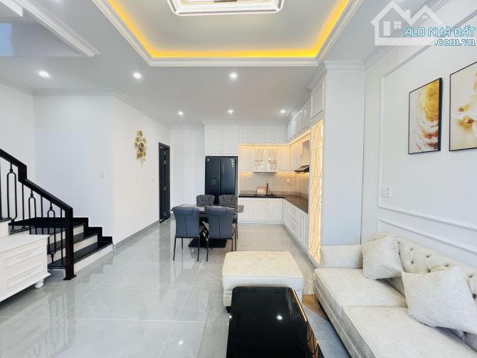 💥Nhà 3 tầng tân cổ điển kiệt ô tô Phạm Văn Đồng , TP Huế Full nội thất xịn - 2