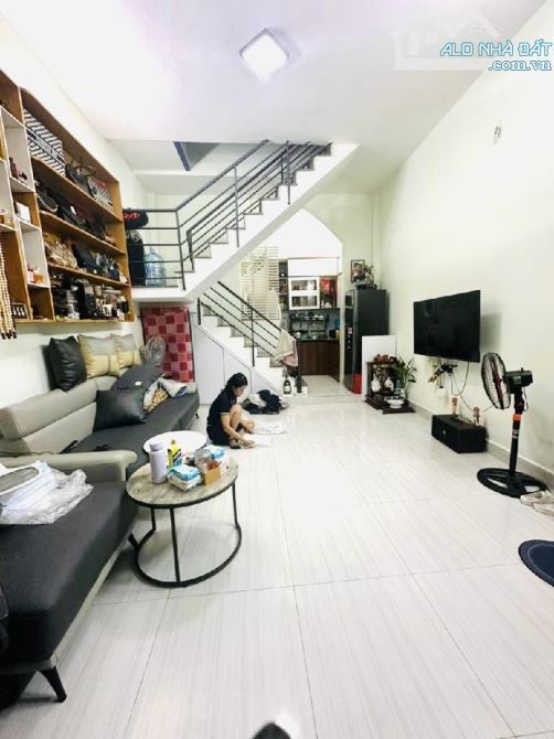 Gấp Gấp Mặt Tiền Siêu Vip Ngay Lê Quốc Trinh Quận Tân Phú Chỉ hơn 5tỷ - 2