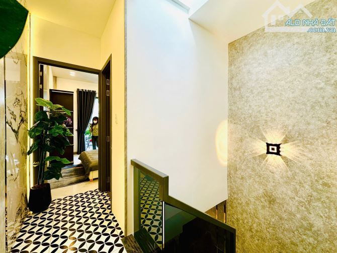 NHÀ MỚI 100% - HẺM XE HƠI VÀO TẬN NHÀ - SỔ HỒNG RIÊNG - CHỈ 5 TỶ 390 TRIỆU - 2