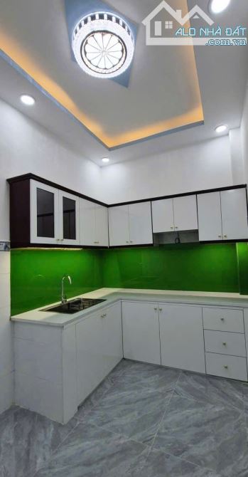 Bán nhà 3 tầng, sát MT Phạm Thế Hiển P5-Q8 - 2