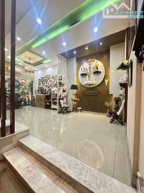 SIÊU BIỆT THỰ 6X20 NGUYỄN ẢNH THỦ TRUNG CHÁNH SANG TRỌNG LỊCH LÃM XEM LÀ THÍCH - 2
