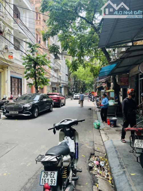 SIÊU HIẾM – VÂN HỒ – 52M² – 1 BƯỚC RA Ô TÔ – GIÁ 12,5 TỶ