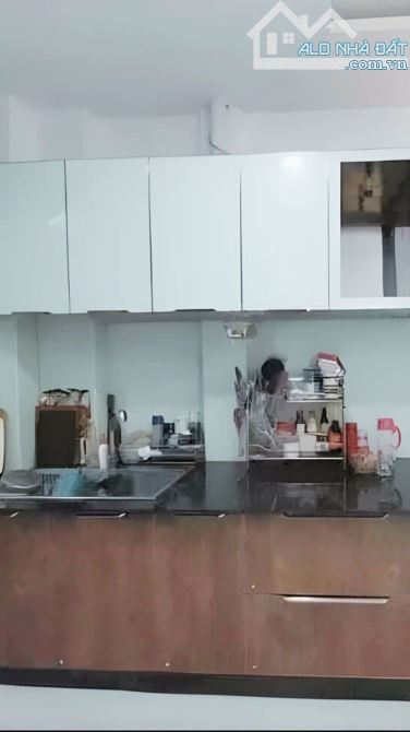 🔥 BÁN NHÀ NGUYỄN HIỀN, CƯ XÁ ĐÔ THÀNH, Q.3 - 4 TẦNG, HẺM XE HƠI - NHỈNH 8 TỶ. - 2