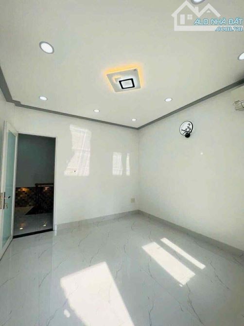 SÁT MT PHAN XÍCH LONG – 40M2 – 4 TẦNG BTCT MỚI – 7 TỶ HƠN - 2