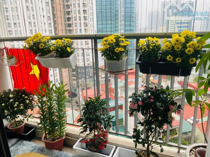 Chủ bán CH 671 Hoàng Hoa Thám DT 78m 2pn full Nt Tầng trung hướng ĐN giá 7,2 tỷ SĐCC - 2