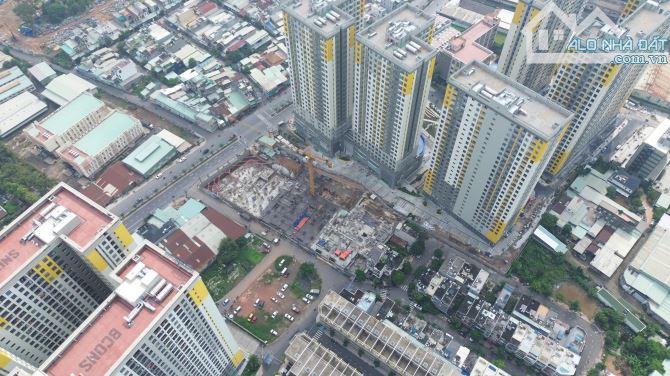 Nhà phố SHR 1 trệt 2 lầu sân thượng: Vừa ở vừa kinh doanh ngay dưới chân 8000 căn hộ - 2