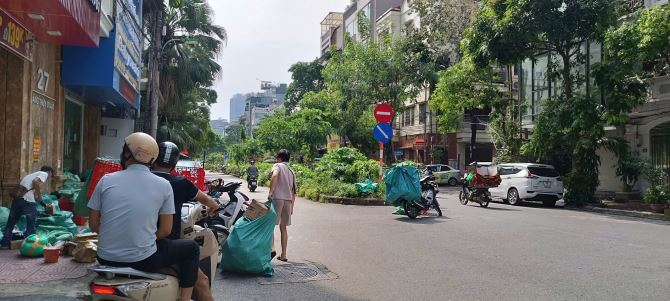 Nhà mặt phố lớn Đặng Thùy Trâm Phạm Tuấn Tài, ô tô tránh, thang máy, KD đỉnh, 79m²*5T giá - 2