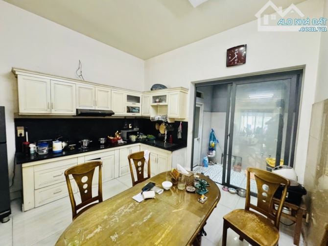 Nhà mặt tiền trung tâm Gò Vấp, gần sân bay, 68M2, 5 tầng, 12.3 tỷ - 2