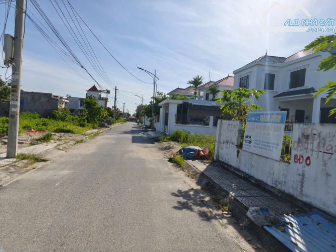 Lô đất 360m2 ngang 10m đường trải nhựa đèn cao áp rộng 6m tại Tân Thành giá chỉ 1x triệum2 - 2