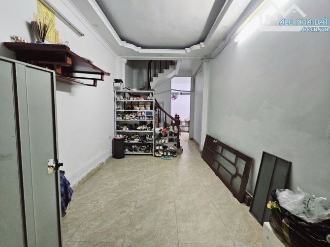 38M, 13 PHÒNG KK, THANG MÁY - 20M RA PHỐ, HÀNG XÓM HỌC VIỆN BÁO CHÍ - 2
