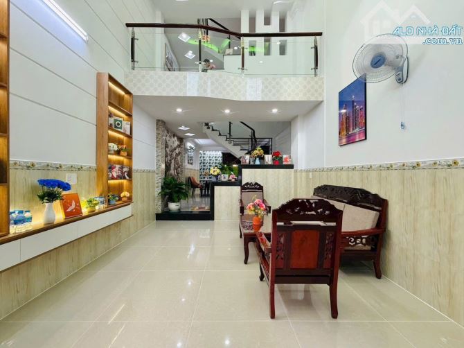 BÁN NHÀ 3LẦU, 3pn- PHẠM VĂN CHIÊU, P14, GÒ VẤP--giá 5.95TỶ - 2