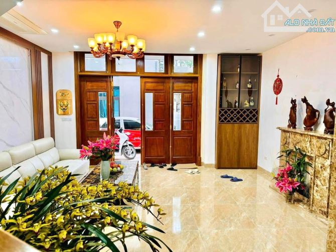 Bán liền kề Khu ĐT Dịch Vọng. DT 110m x 5T, MT 6m ngõ thông, vỉa hè, ôtô tránh, kinh doanh - 2