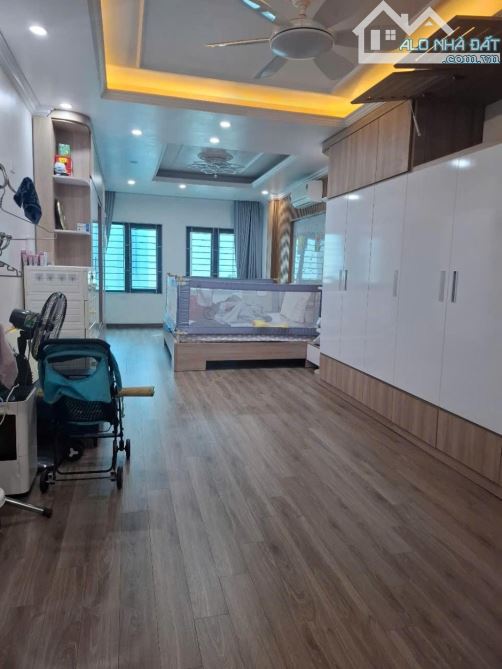 CHDV - TRẦN BÌNH - 53M x 7 TẦNG - THANG MÁY - Ô TÔ ĐỖ CỬA -16.5 TỶ. - 2
