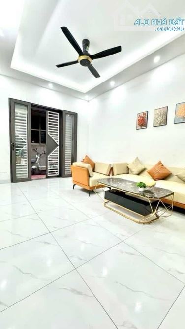 Bán Nhà Khuyến Lương Hoàng Mai 42m2 xây 5 tầng,sổ đỏ riêng giá 7.2 tỷ. - 2