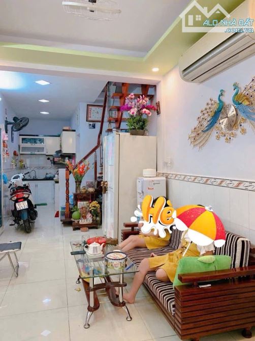 Nhà HÀNG XÓM EMART, Bùi Quang Là, Gò Vấp, 2 Tầng - 2PN,WC - DT 44m2  - Hơn 4 tỷ - 2