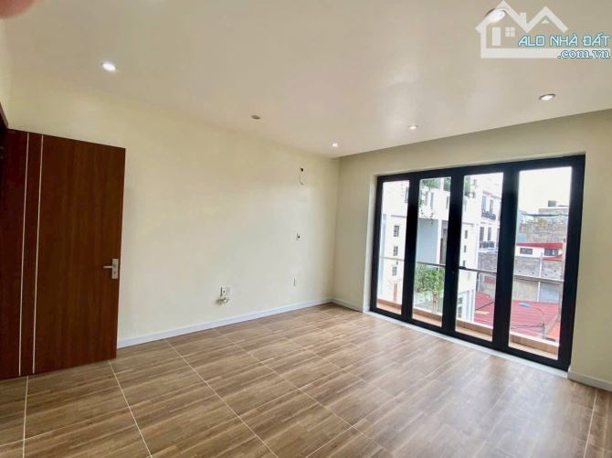 🔥Bán nhà 3 tầng dân xây độc lập tại Thiên Lôi- 60m2- 4,85 tỷ ( ô tô đỗ cửa ngày đêm ) - 2