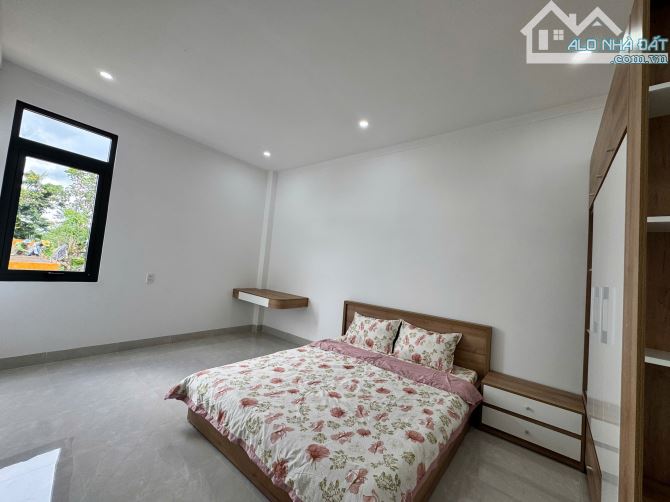 CĂN GÓC 2 MẶT TIỀN CẤP 1 Y WANG - PHƯỜNG EAKAO - 2