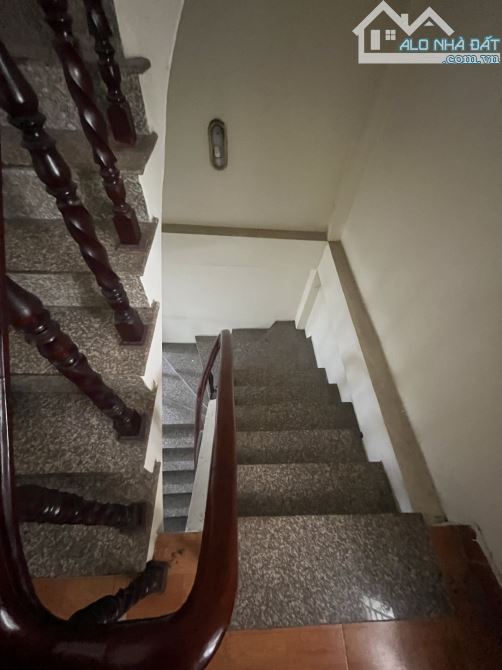 Bán nhà 30m2 ngõ Gốc Đề - Hoàng Mai - nhà dân xây - sổ vuông nở hậu - MT 4.3m - 6.6 tỷ - 2