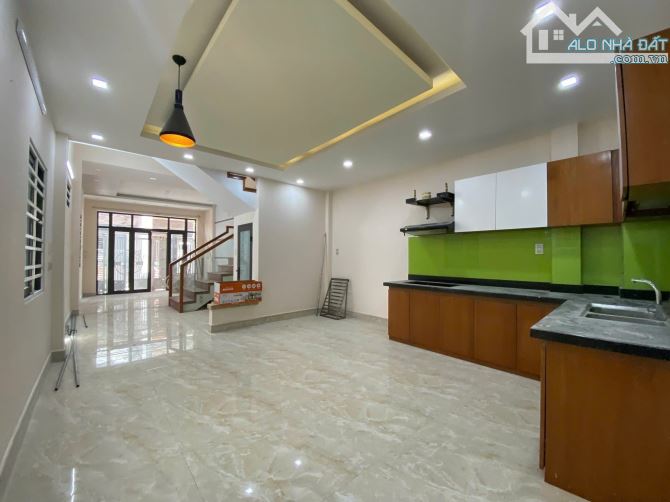 NHÀ KIÊN CỐ 3 TẦNG 2 MẶT KIỆT 3M HOÀNG DIỆU GIÁ TỐT - 2