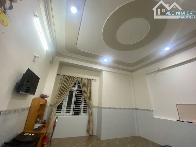 BÁN NHANH nhà 3 tầng, DT đất 200m2, MT Nguyễn Diêu, Quy Nhơn - 2