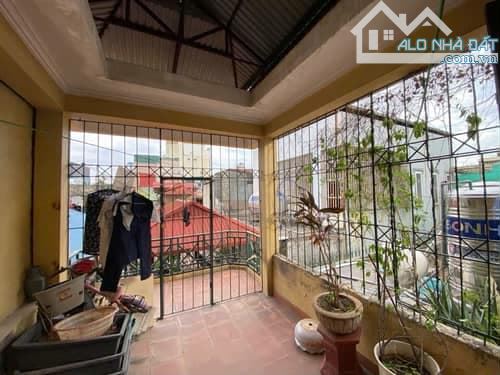 Bán nhà mặt ngõ - Phân lô Cầu Giấy  DT 30/35T2 m2 x  5 tầng, mt  3 m- Giá  9.8 tỷ - 2