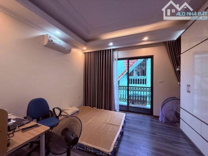Trương Định - Vài bước ra mặt phố - 5 tầng dân xây thoáng sáng - Mặt tiền hơn 4m - 30m - 2