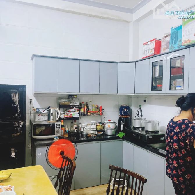 SIÊU PHẨM NHÀ MỚI – TRUNG TÂM QUẬN 5 – HẺM XE HƠI – 3 TẦNG – CHỈ 7.X TỶ! - 2