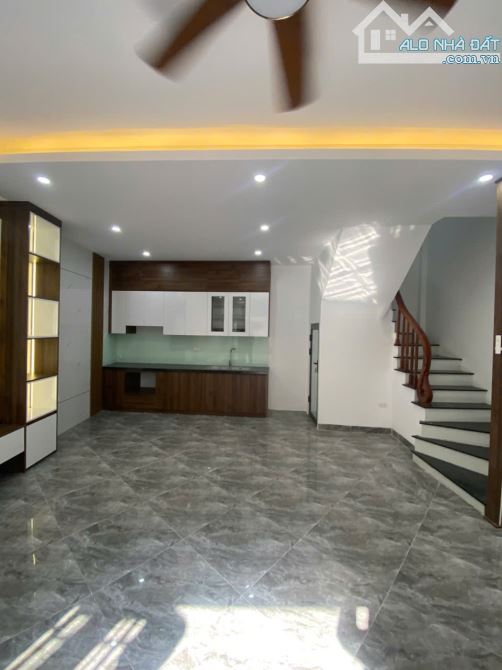 NHÀ MẶT ĐƯỜNG ĐÔNG LA  GIÁP YÊN NGHĨA, 30M² x 5 TẦNG Ô TÔ CHẠY QUANH CHỈ NHỈN 5TY - 2