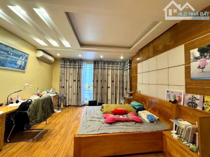 Bán nhà lô góc 3 mặt thoáng -  Khu vực Lê Trọng Tấn - Nguyễn Viết Xuân, Thanh Xuân (0213) - 2
