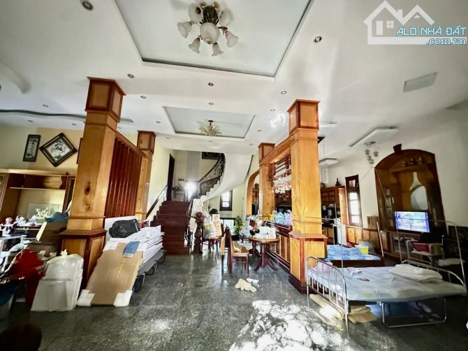 BIỆT THỰ 3 TẦNG LÔ GÓC – ĐƯỜNG 10.5M – DT 420M² – MT 18M - SÁT BỜ SÔNG THĂNG LONG -25,5 TỶ - 2