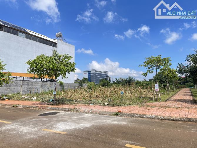 BÁN LÔ GÓC NỘI BỘ ĐỐI DIỆN HOA VIÊN TSP8 - P.TÂN AN - DT: 6x24m - H: ĐN - 9 TỶ - 2